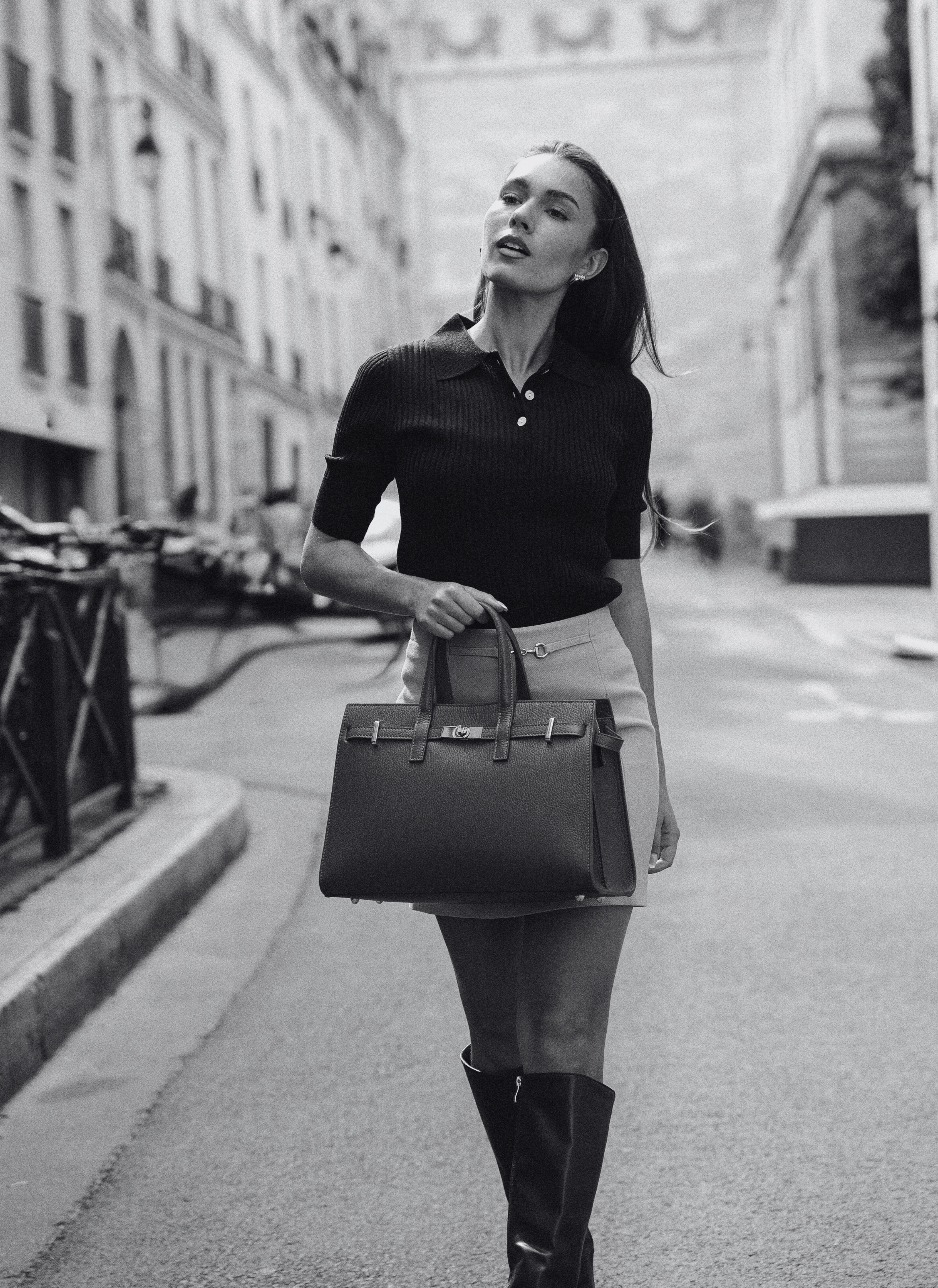 Borsa Sveva in pelle Togo Nera